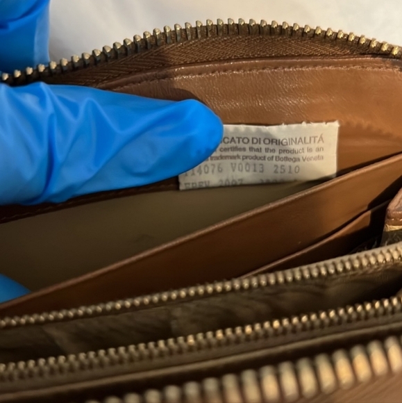 Authenic Bottega Veneta Long Zip Wallet/ Crossbody with an unbranded chain,Brown - Picture 12 of 16